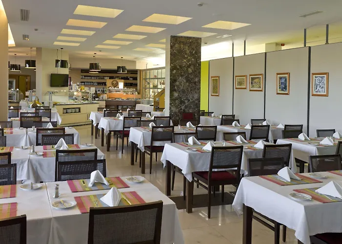 Aparthotel Alfagar 4*