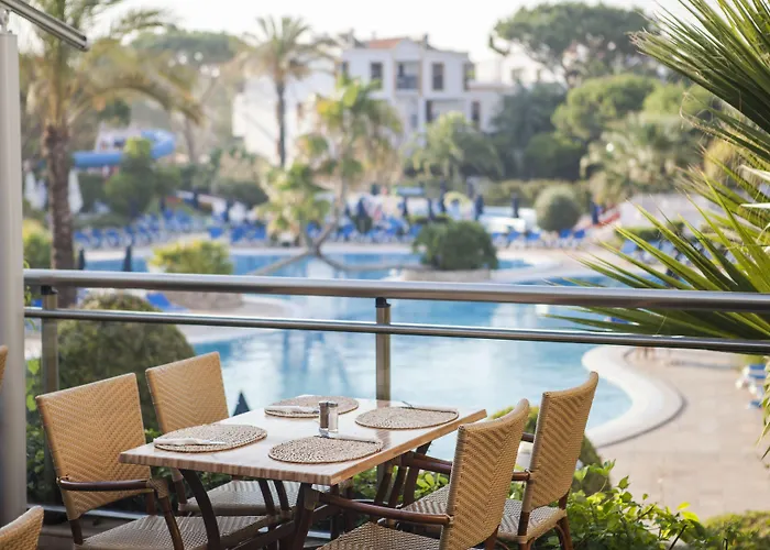 Alfagar Aparthotel 4*