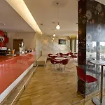 Alfagar شقة فندقية 4*